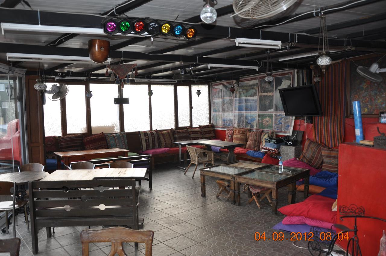 Bahaus Guesthouse Hostel Стамбул Экстерьер фото